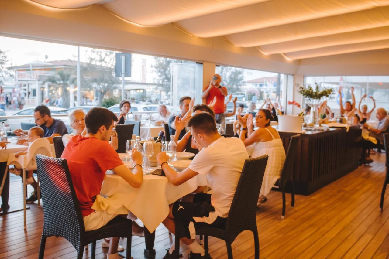 Hotel Giulia Λίντο ντι Καμαϊόρε Εξωτερικό φωτογραφία